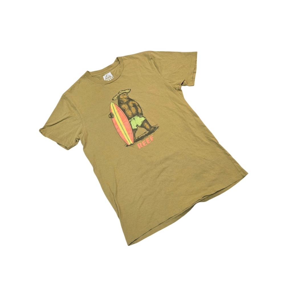 Reef Bear Surfboard Graphic Men's Khaki Short Sleeve T-Shirt Size M